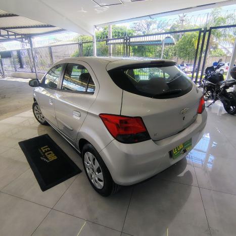 CHEVROLET Onix Hatch 1.4 4P FLEX LT, Foto 8