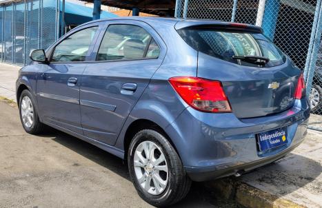 CHEVROLET Onix Hatch 1.0 4P FLEX LT LOLLAPALOOZA, Foto 4