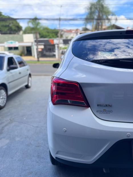 CHEVROLET Onix Hatch 1.0 4P FLEX LT, Foto 4