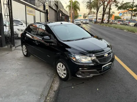 CHEVROLET Onix Hatch 1.4 4P FLEX LT, Foto 3