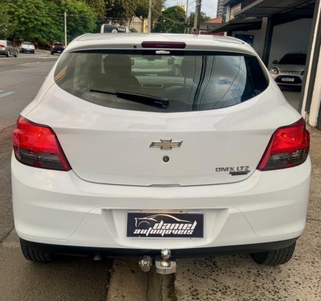 CHEVROLET Onix Hatch 1.4 4P FLEX LTZ, Foto 5