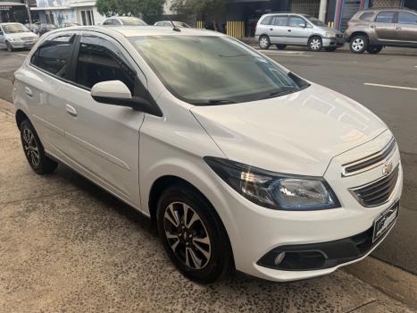 CHEVROLET Onix Hatch 1.4 4P FLEX LTZ, Foto 2