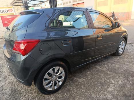 CHEVROLET Onix Hatch 1.4 4P FLEX LT, Foto 5
