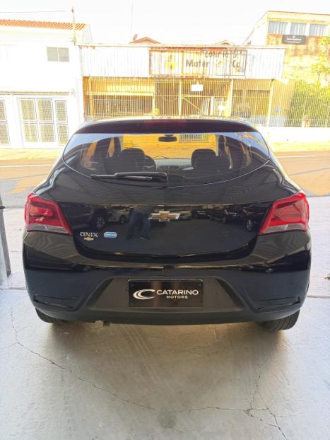 CHEVROLET Onix Hatch 1.0 4P FLEX LT1, Foto 4