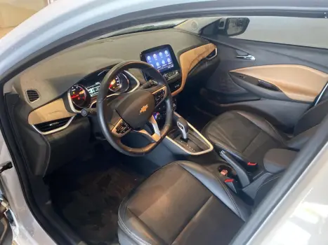 CHEVROLET Onix Hatch 1.0 12V 4P FLEX PREMIER 2 TURBO AUTOM�TICO, Foto 4