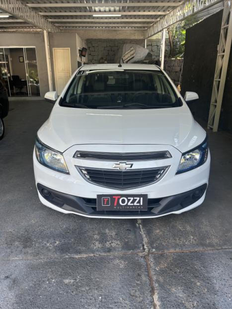 CHEVROLET Onix Hatch 1.4 4P FLEX LT, Foto 2