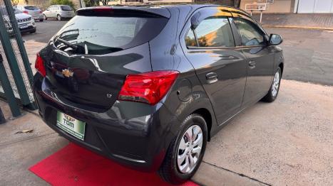 CHEVROLET Onix Hatch 1.0 4P FLEX LT, Foto 4