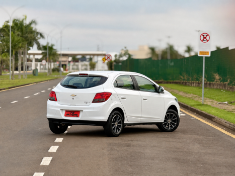 CHEVROLET Onix Hatch 1.4 4P FLEX LT, Foto 6