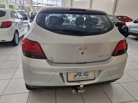 CHEVROLET Onix Hatch 1.4 4P FLEX LTZ, Foto 5