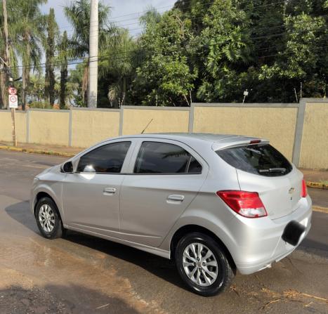 CHEVROLET Onix Hatch 1.0 12V 4P FLEX LT TURBO AUTOM�TICO, Foto 3