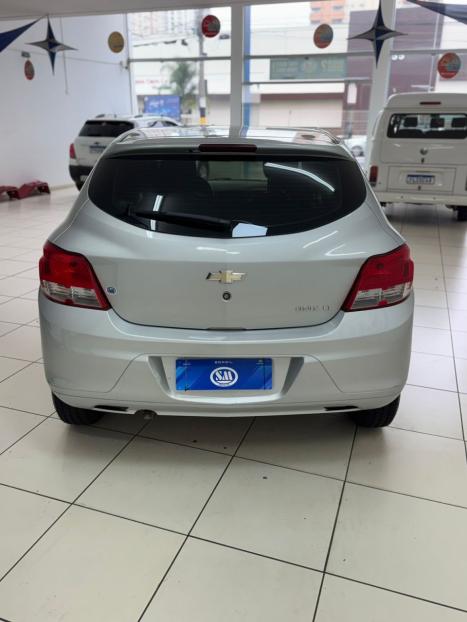 CHEVROLET Onix Hatch 1.0 12V 4P FLEX LT, Foto 4