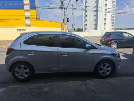 CHEVROLET Onix Hatch 1.4 4P FLEX LT, Foto 4
