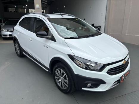 CHEVROLET Onix Hatch 1.4 4P FLEX ACTIV AUTOM�TICO, Foto 3