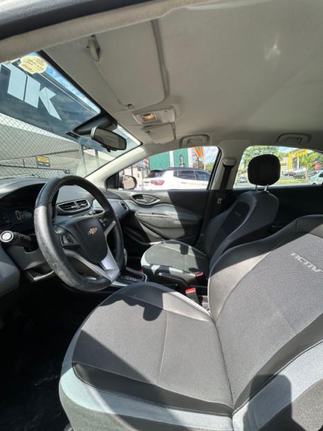 CHEVROLET Onix Hatch 1.4 4P FLEX ACTIV AUTOM�TICO, Foto 5