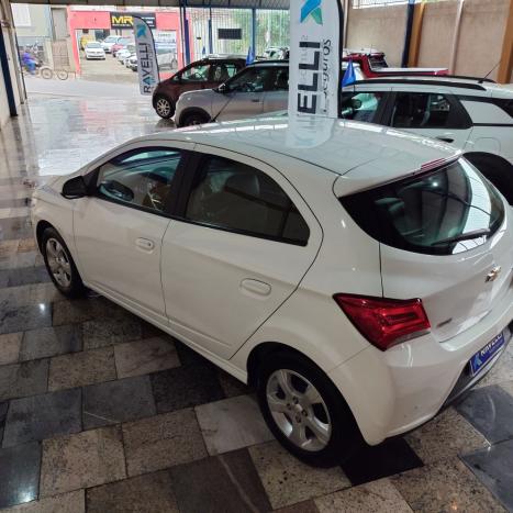 CHEVROLET Onix Hatch 1.4 4P FLEX LT, Foto 9