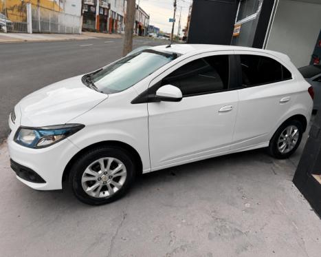 CHEVROLET Onix Hatch 1.0 4P FLEX LT LOLLAPALOOZA, Foto 4