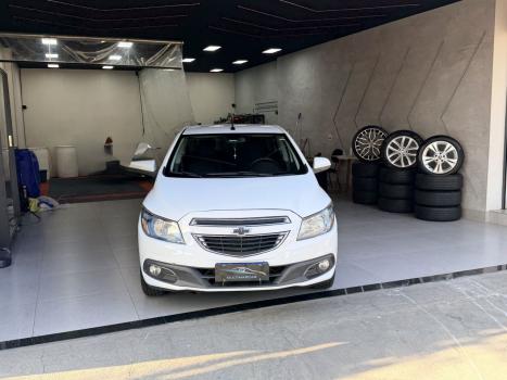 CHEVROLET Onix Hatch 1.4 4P FLEX LTZ AUTOM�TICO, Foto 4