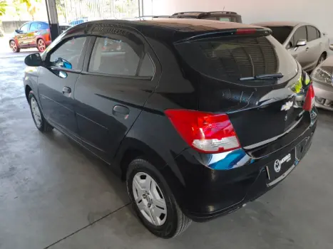 CHEVROLET Onix Hatch 1.0 4P FLEX LS, Foto 6
