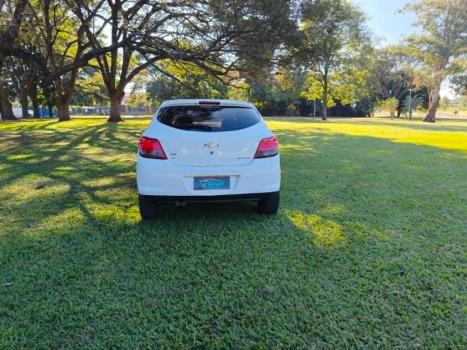 CHEVROLET Onix Hatch 1.4 4P FLEX LT, Foto 8