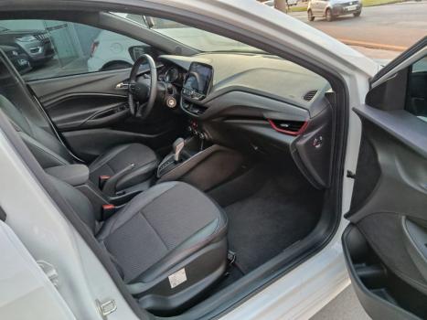 CHEVROLET Onix Hatch 1.0 12V 4P FLEX RS TURBO AUTOM�TICO, Foto 25