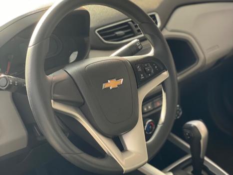 CHEVROLET Onix Hatch 1.4 4P FLEX ADVANTAGE AUTOM�TICO, Foto 3