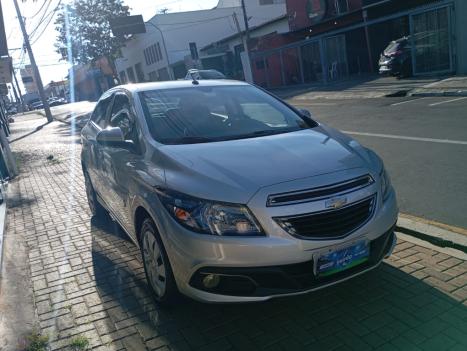 CHEVROLET Onix Hatch 1.4 4P FLEX LT, Foto 2