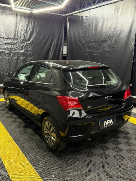 CHEVROLET Onix Hatch 1.0 4P FLEX JOY BLACK, Foto 4