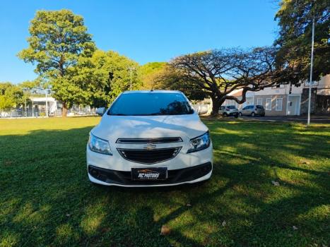 CHEVROLET Onix Hatch 1.4 4P FLEX LT, Foto 4
