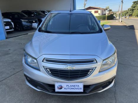 CHEVROLET Onix Hatch 1.4 4P FLEX LT, Foto 5