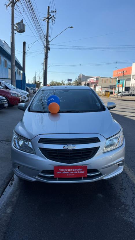 CHEVROLET Onix Hatch 1.0 4P FLEX LS, Foto 3