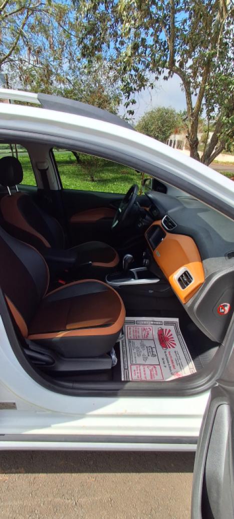 CHEVROLET Onix Hatch 1.4 4P FLEX ACTIV AUTOM�TICO, Foto 8