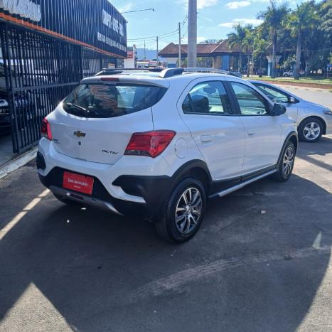 CHEVROLET Onix Hatch 1.4 4P FLEX ACTIV AUTOM�TICO, Foto 5