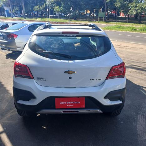 CHEVROLET Onix Hatch 1.4 4P FLEX ACTIV AUTOM�TICO, Foto 6