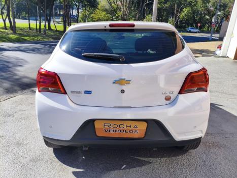 CHEVROLET Onix Hatch 1.4 4P FLEX LT, Foto 4