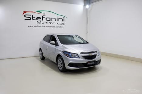CHEVROLET Onix Hatch 1.4 4P FLEX LT, Foto 3