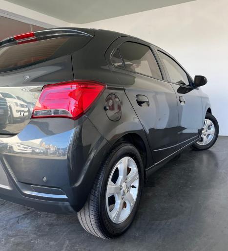 CHEVROLET Onix Hatch 1.4 4P FLEX LT AUTOM�TICO, Foto 9