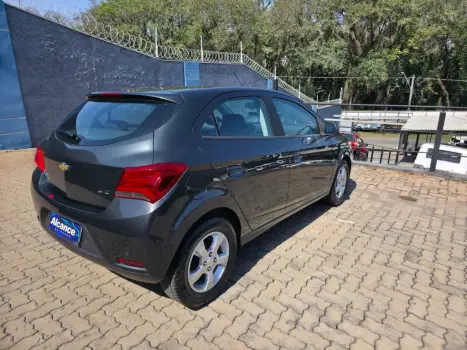 CHEVROLET Onix Hatch 1.4 4P FLEX LT, Foto 4