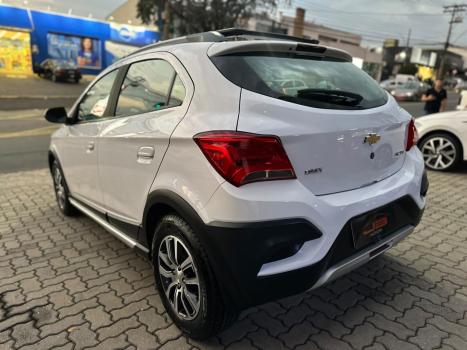 CHEVROLET Onix Hatch 1.4 4P FLEX ACTIV, Foto 6