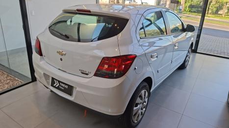 CHEVROLET Onix Hatch 1.4 4P FLEX LT, Foto 4