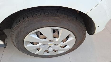 CHEVROLET Onix Hatch 1.4 4P FLEX LT, Foto 9