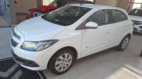 CHEVROLET Onix Hatch 1.4 4P FLEX LT, Foto 11