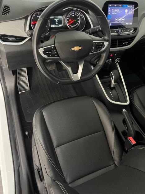 CHEVROLET Onix Hatch 1.0 12V 4P FLEX PREMIER 2 TURBO AUTOM�TICO, Foto 17