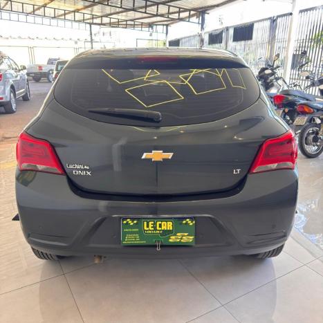 CHEVROLET Onix Hatch 1.4 4P FLEX LT, Foto 8