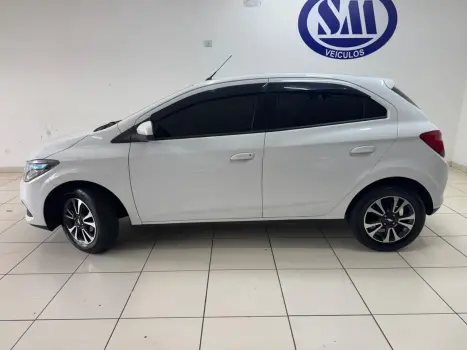 CHEVROLET Onix Hatch 1.4 4P FLEX LTZ, Foto 2