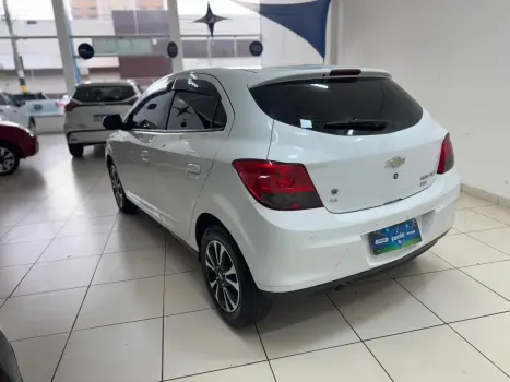 CHEVROLET Onix Hatch 1.4 4P FLEX LTZ, Foto 3