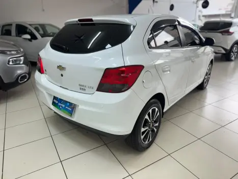 CHEVROLET Onix Hatch 1.4 4P FLEX LTZ, Foto 5