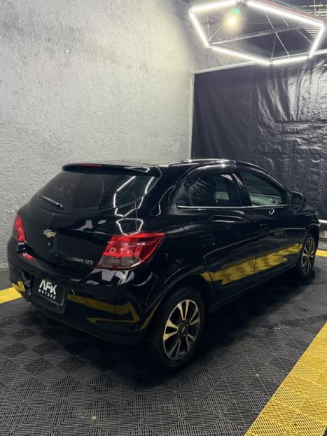 CHEVROLET Onix Hatch 1.4 4P FLEX LTZ, Foto 6