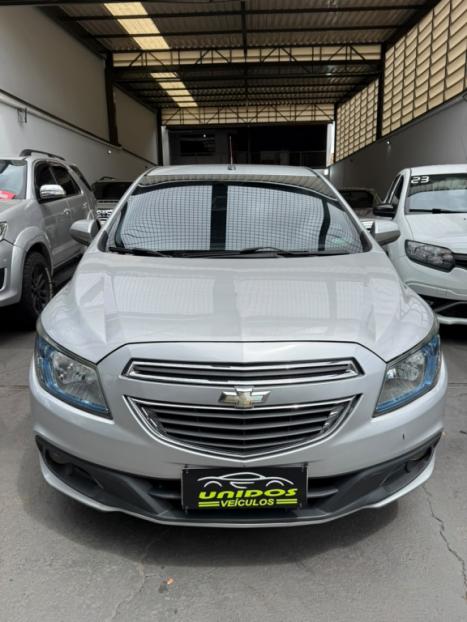 CHEVROLET Onix Hatch 1.4 4P FLEX LTZ, Foto 2