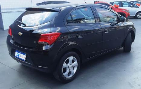 CHEVROLET Onix Hatch 1.4 4P FLEX LT, Foto 5