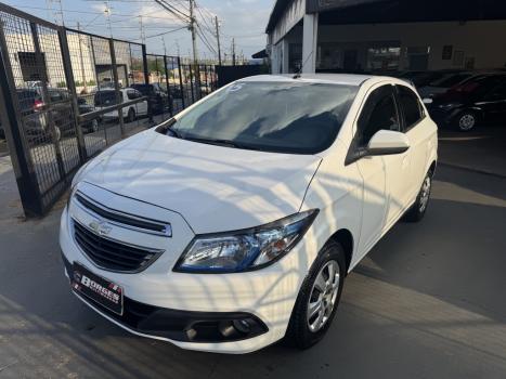 CHEVROLET Onix Hatch 1.4 4P FLEX LT, Foto 2